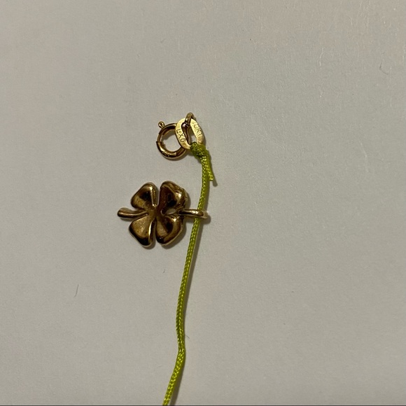 10K Yellow Gold 4 Leaf Clover on Green Cord Necklace - Picture 4 of 9